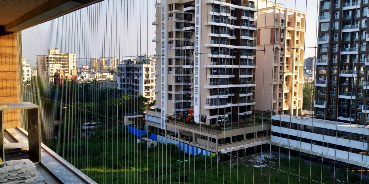invisible-grill:-balcony-safety-grill-faridabad-haryana-MzM0